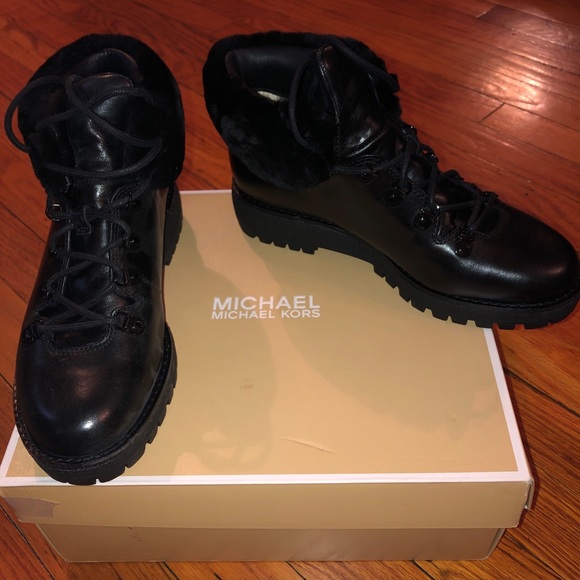 MK Putnam Bootie - Picture 1 of 1